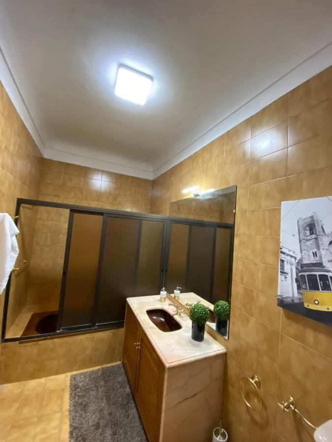 Blue Bairro Guesthouse Лиссабон Экстерьер фото